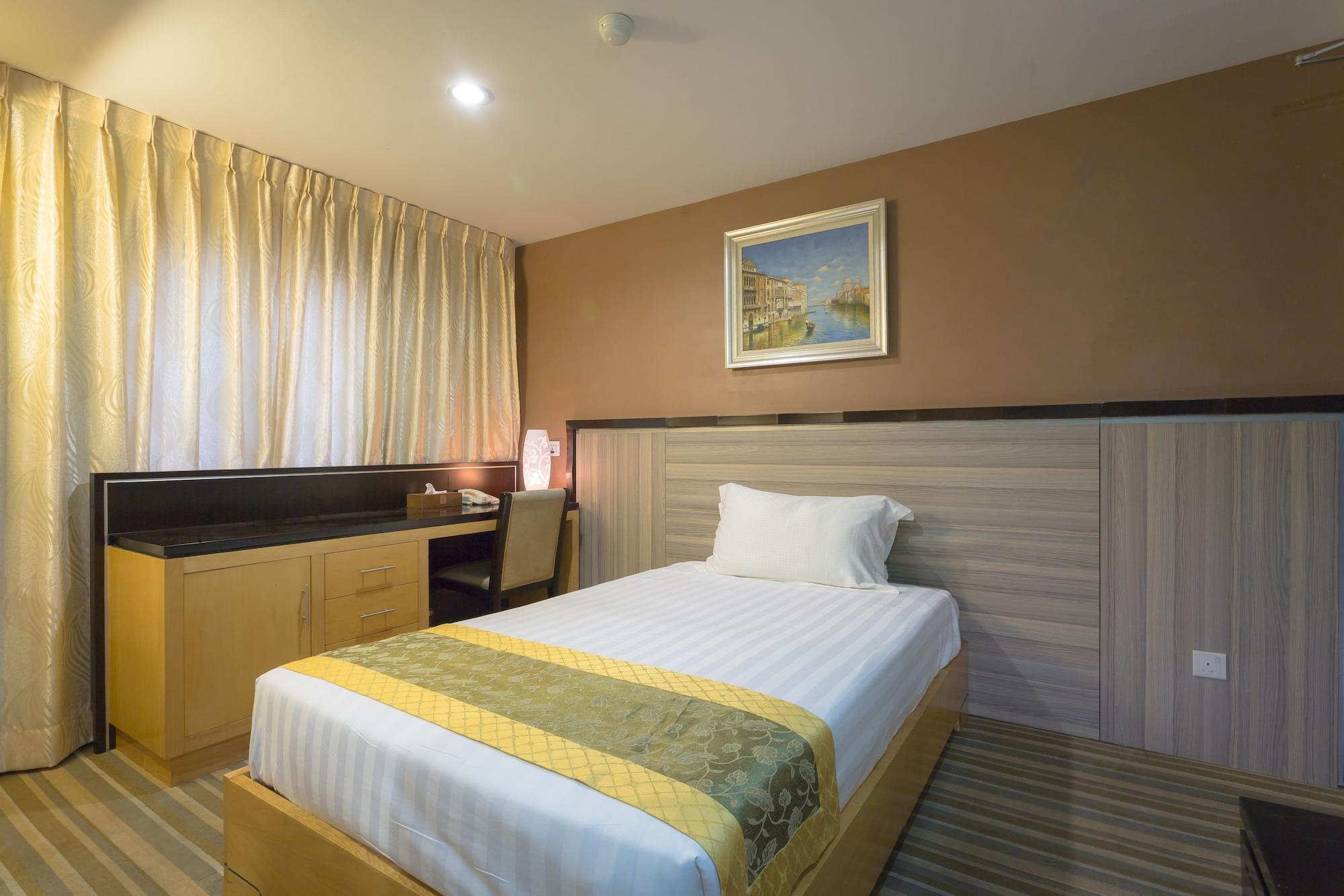 Hallmark Express Hotel Malacca Екстериор снимка