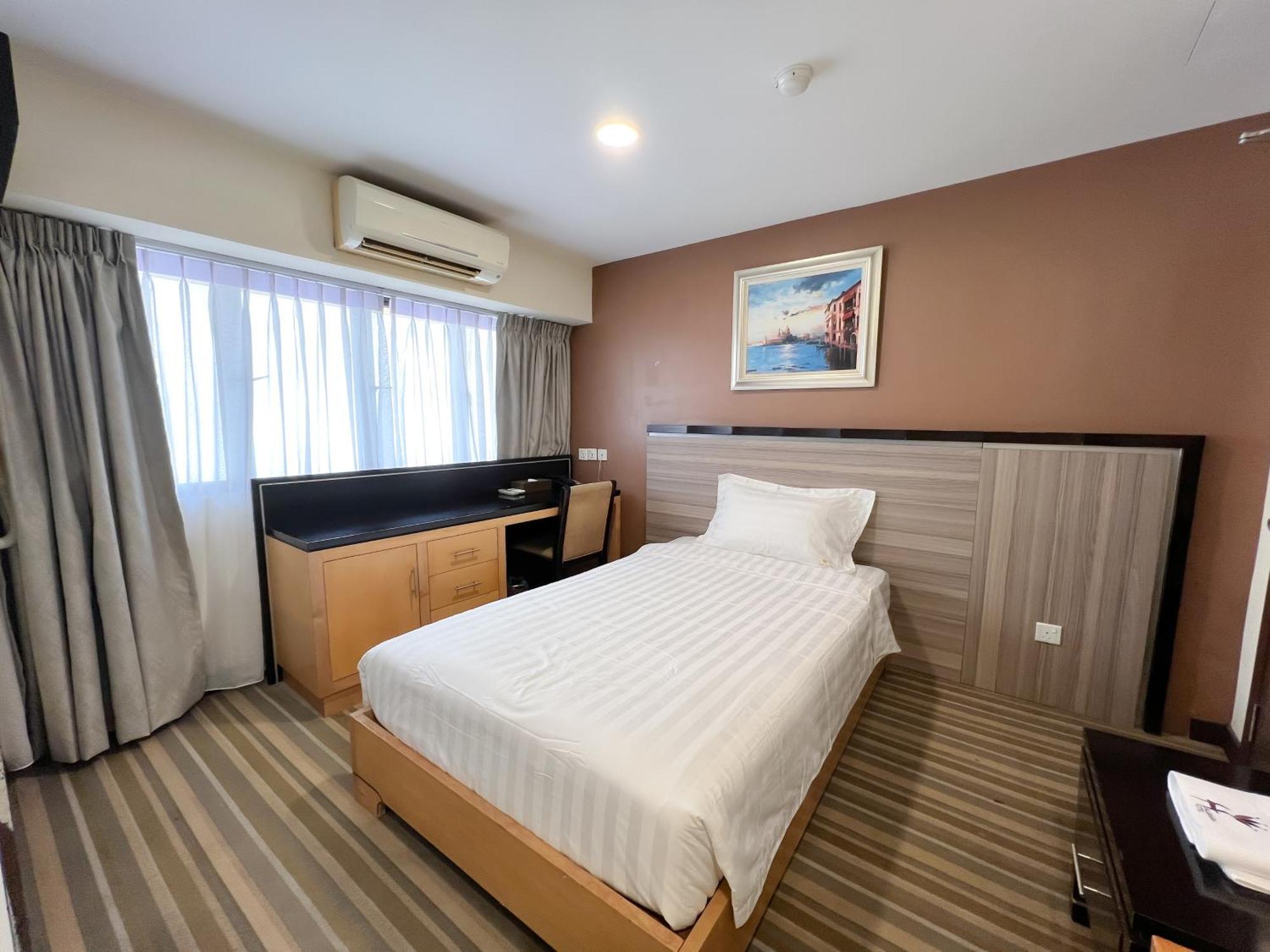 Hallmark Express Hotel Malacca Екстериор снимка