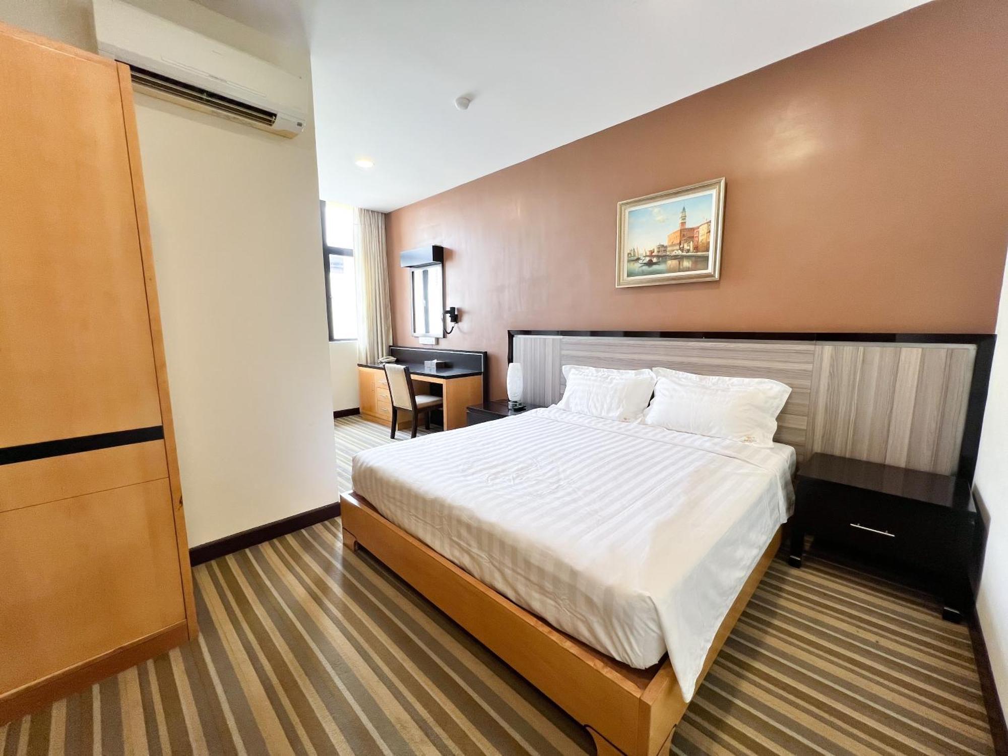 Hallmark Express Hotel Malacca Екстериор снимка