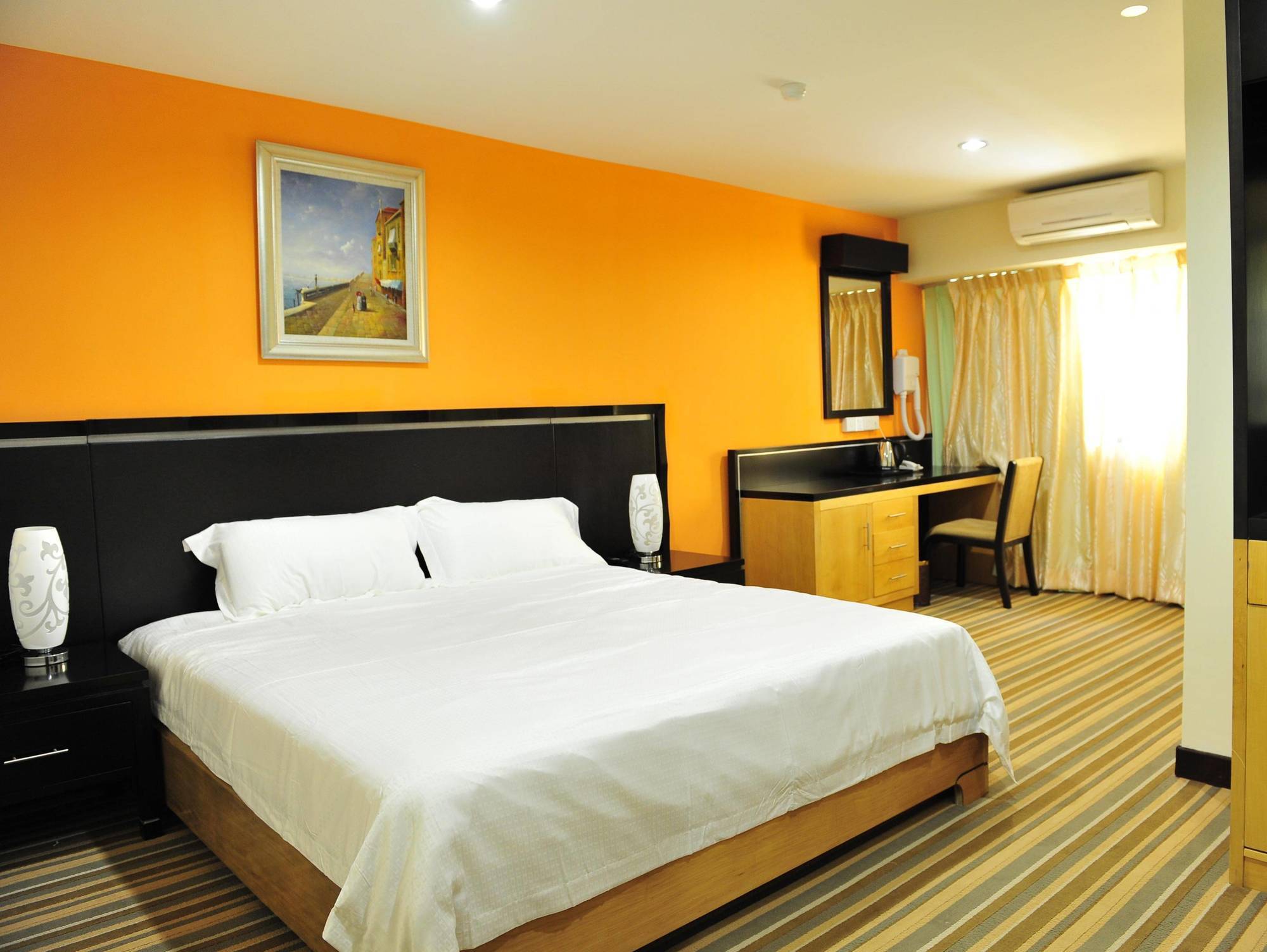 Hallmark Express Hotel Malacca Екстериор снимка